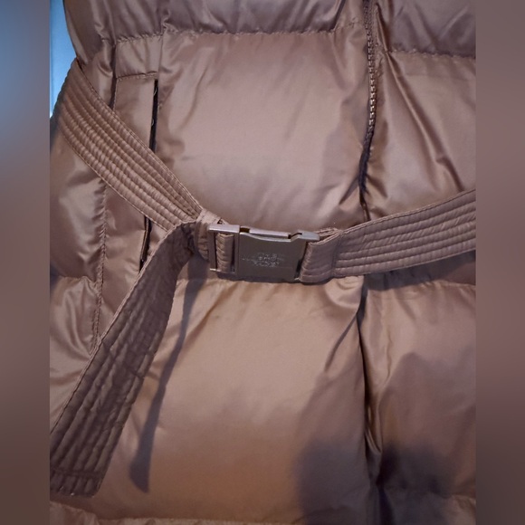 The North Face Women's Dark Oak Belted Puffer Jacket - Picture 5 of 16